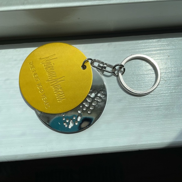 Neiman Marcus 100th Anniversary Disk Keychain - Picture 4 of 9